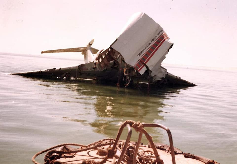 Mărturiile unei românce, la 41 de ani după un accident aviatic: Cum au supraviețuit toată noaptea printre rechini