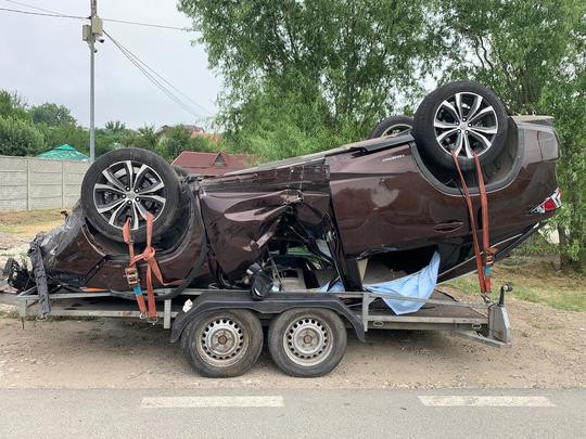 Șofer filmat când rupe barierele de la calea ferată din Brănești. Ce a pățit după nici două ore. VIDEO