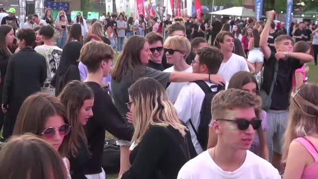 Bacăul încearcă să își facă loc pe harta festivalurilor. ”Young island”, prima ediție