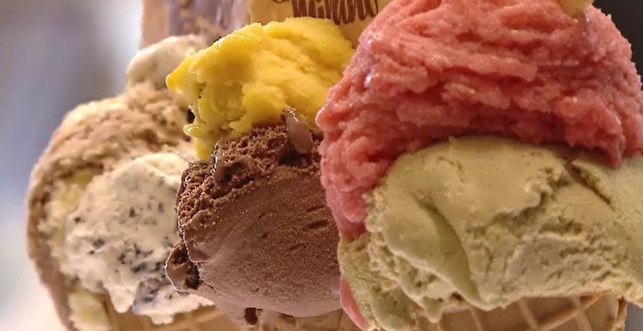 Sortimentele de înghețată cu cel mai mare conținut de zahăr și grăsimi. Avertisment din partea nutriționiștilor