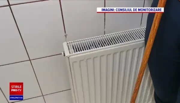 Sute de bătrâni aflați în centre de îngrijire ale statului stau în condiții mizerabile. „De la distanță mirosea a urină”