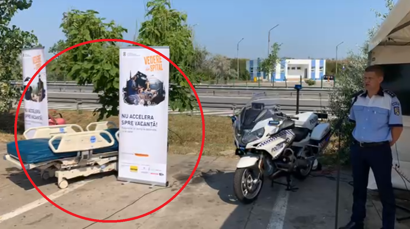 Poliţiştii au pus un pat de spital la o benzinărie, să atragă atenția șoferilor pe autostradă
