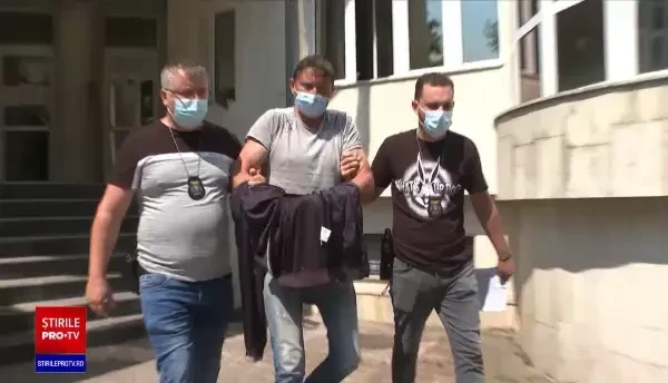 Incident tragic în Gorj. O femeie a fost găsită moartă într-un șanț, în urma unui scandal cu fiul ei