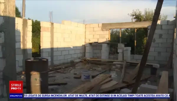 Un bărbat a căzut de pe o casă aflată în construcție, în Dâmbovița. Ce greșeală a făcut