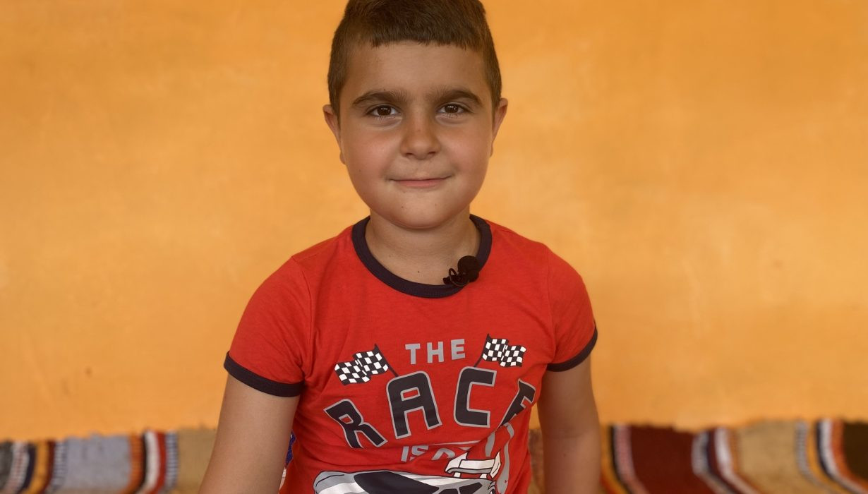 La doar 8 ani, după ce s-a zbătut între viață și moarte, Leonard a început școala din spital și a ajuns printre primii elevi