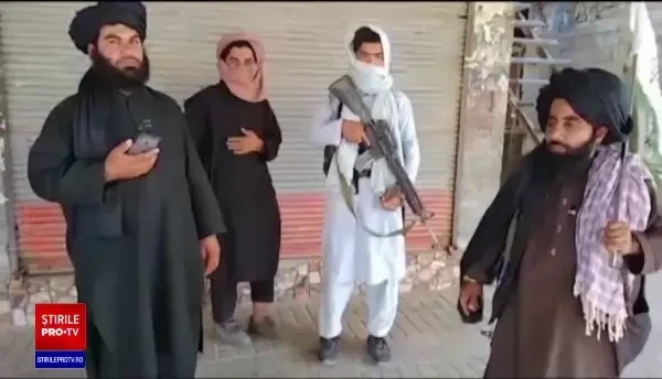 Talibanii au cucerit al doilea oraș ca mărime din Afganistan, după ce s-au apropiat de capitala Kabul