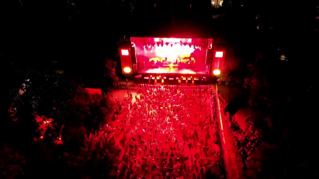 Peste 15.000 de tineri au petrecut până dimineață la festivalul Summer Well. ”Îmi era dor să văd multe fețe”