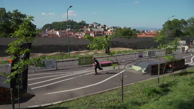 Pasionații de sporturi urbane și-au arătat talentul la Brașov. Imagini de senzație surprinse la poalele Tâmpei