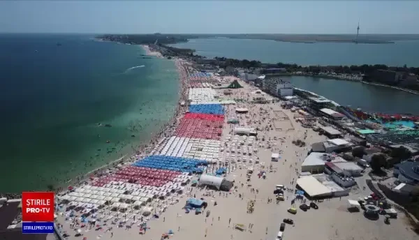 Cel mai aglomerat weekend de pe litoral. Turist: „Unde să mergem, la nudiști?!”