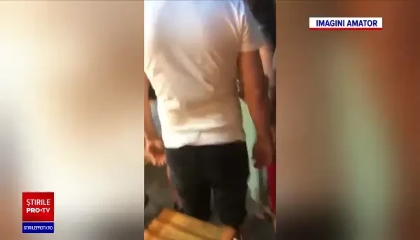 Micutzu, scandal violent pe stradă: „Să mă bată mama, că te omor!”. Imaginile filmate de martori
