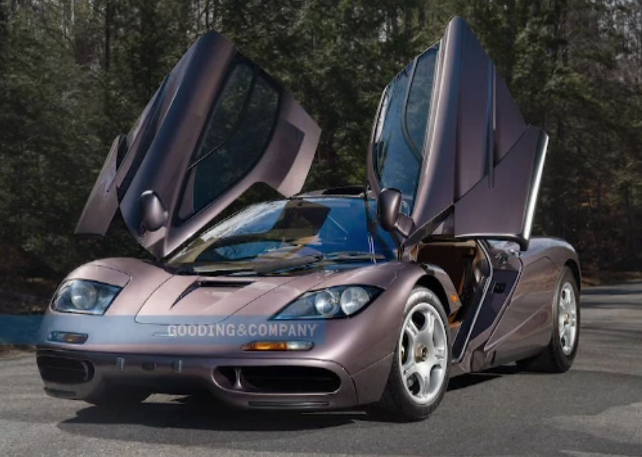 Un McLaren de peste 20 de milioane de dolari, adjudecat de un colecționar anonim