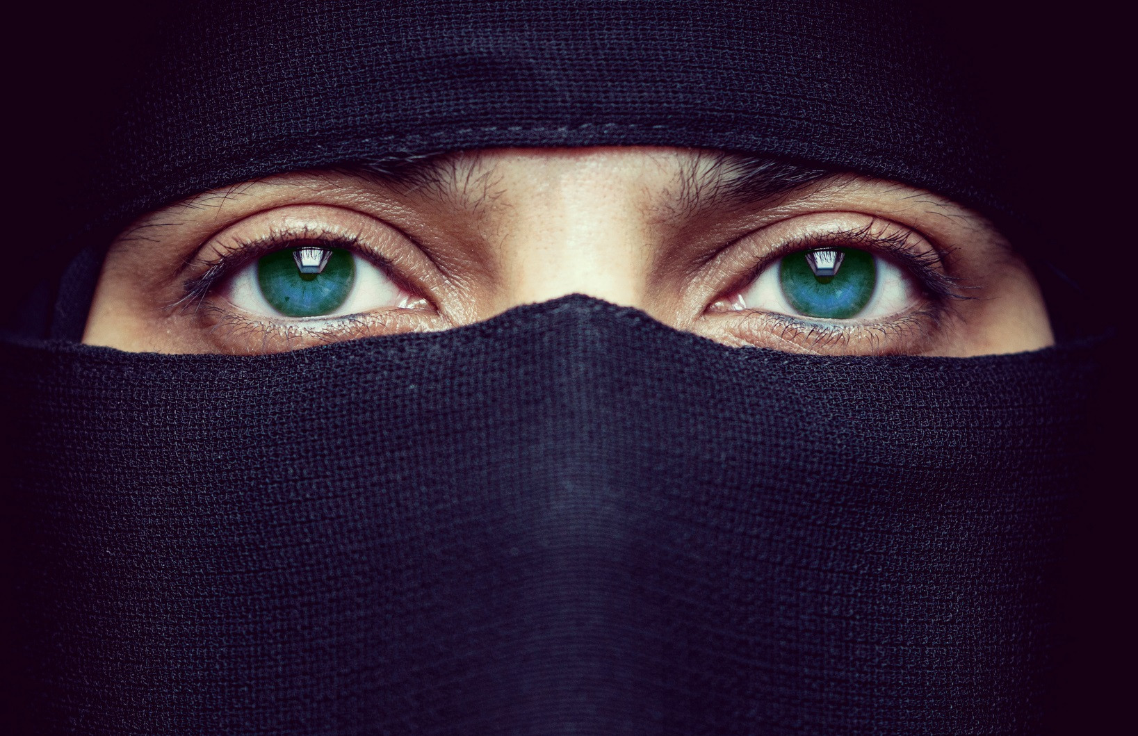 Mii de afgani încă speră să poată pleca din Kabul. „Ce se va întâmpla cu fiicele mele, dacă pe mine mă ucid?”