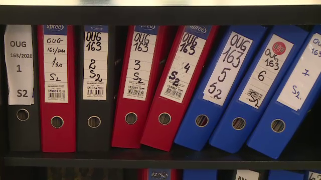 Dosarul cu șină ar putea dispărea abia peste patru ani. 60% dintre angajații la stat nu au competențe digitale