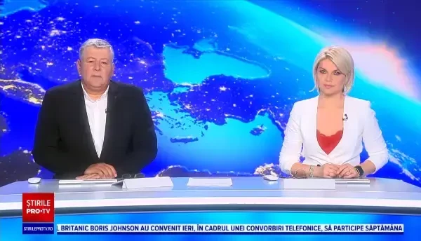 Incendiu pe un bulevard din Constanța. O mașină a luat foc