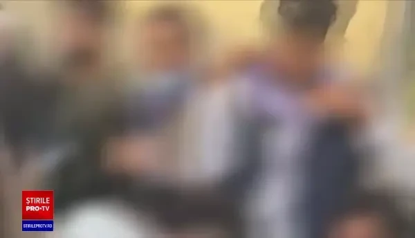 Mii de afgani încă speră să poată pleca din Kabul. „Ce se va întâmpla cu fiicele mele, dacă pe mine mă ucid?”