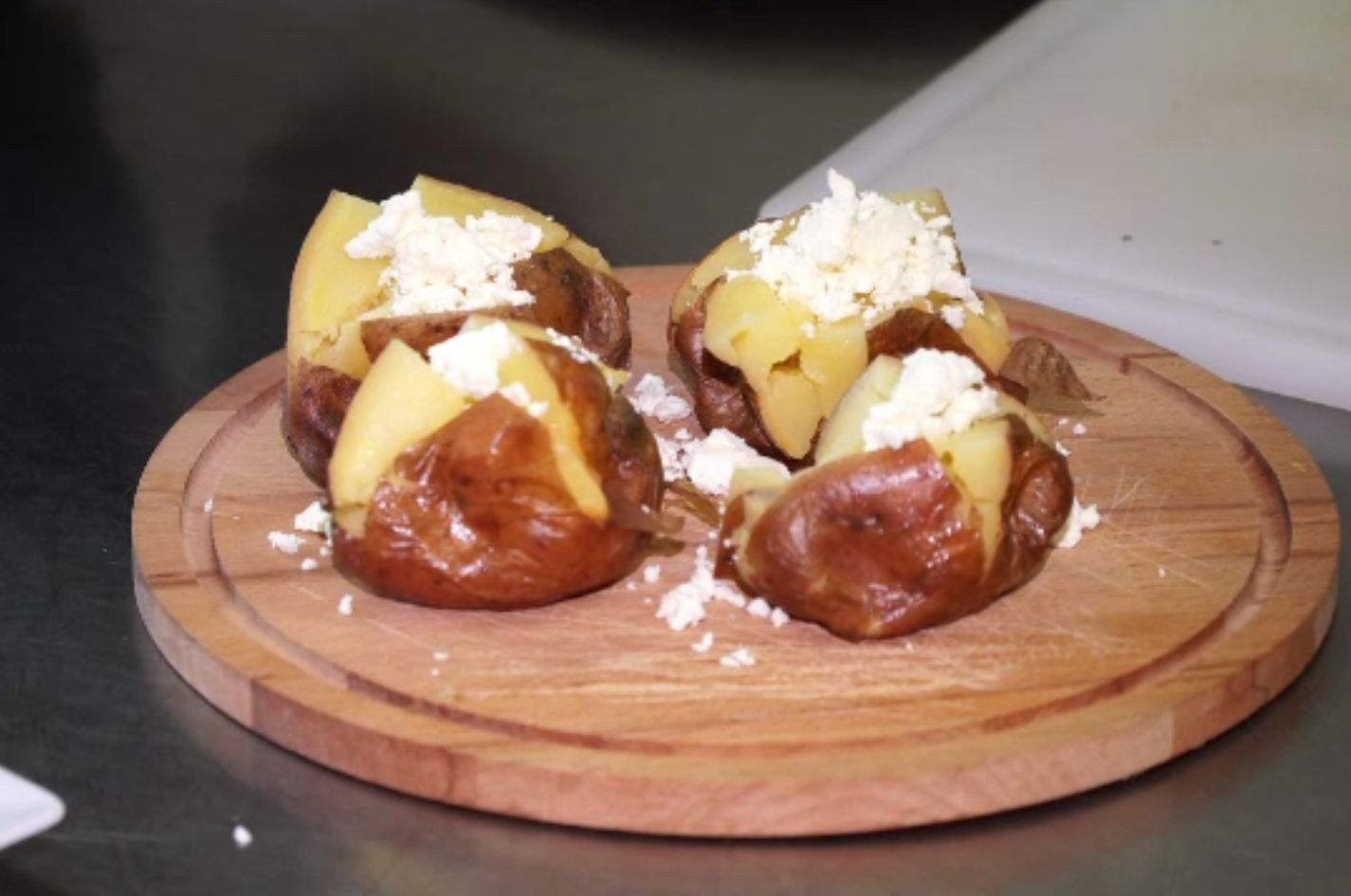 Preparatele cu specific local, la mare căutare în restaurantele din regiunile țării. Bucătăria locală, salvarea din pandemie