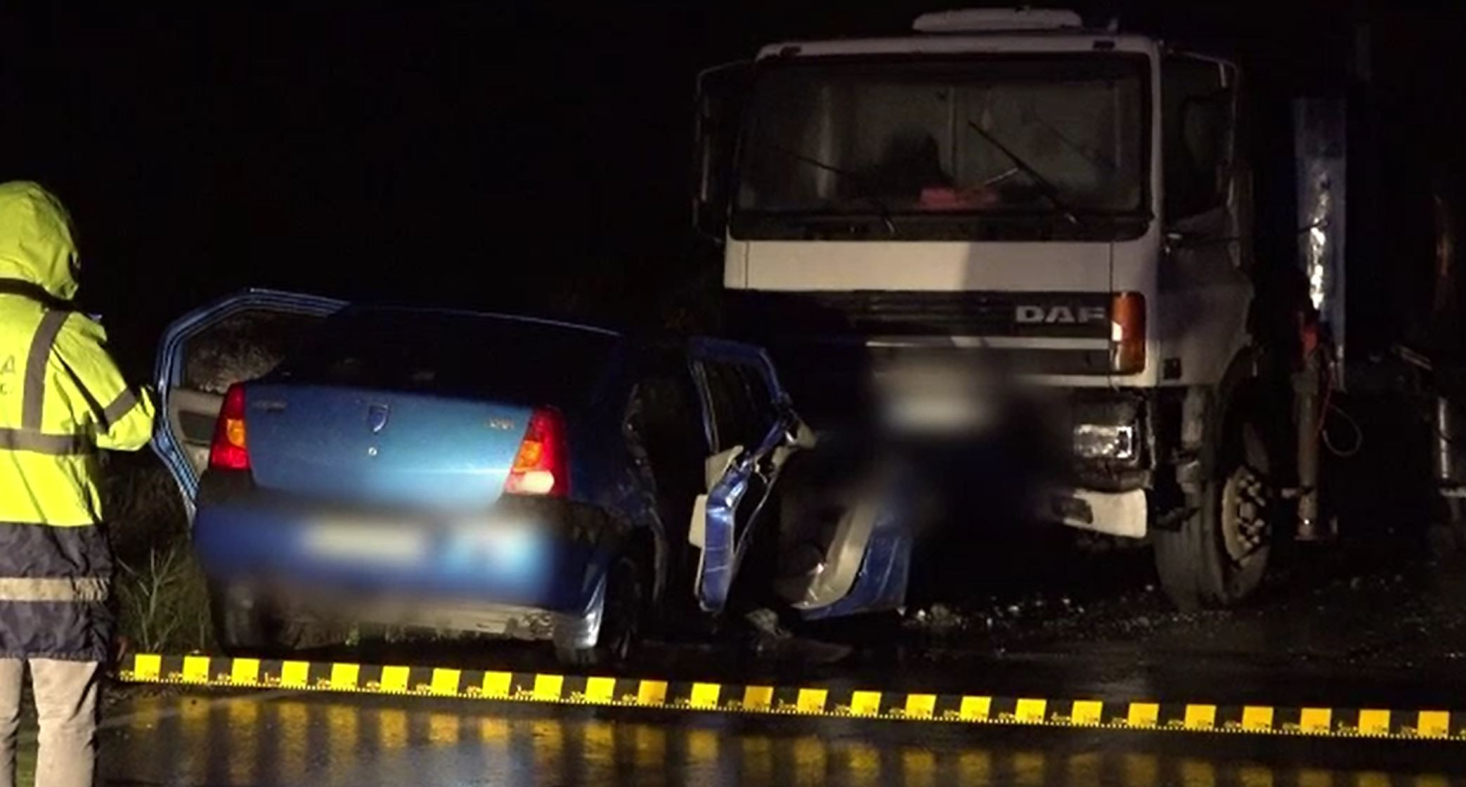 Accident grav în Argeș, după ce un șofer a intrat pe contrasens. O femeie de 66 de ani a murit