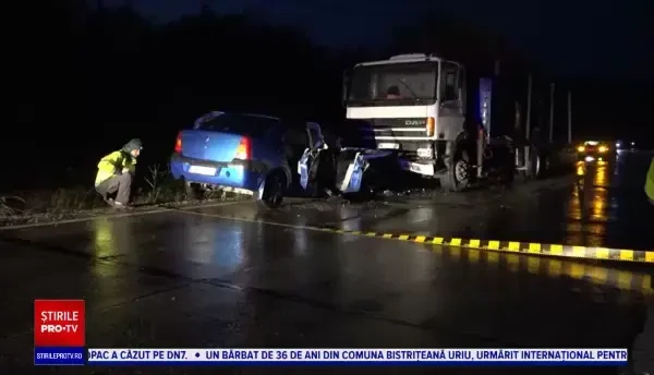 Accident grav în Argeș, după ce un șofer a intrat pe contrasens. O femeie de 66 de ani a murit