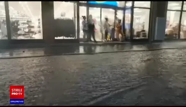 Au venit vijeliile, după caniculă. Când se îndreaptă vremea