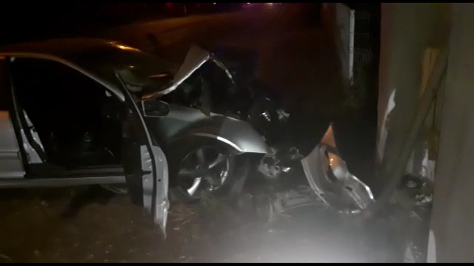 Doi tineri au ajuns în stare gravă la spital după un accident violent petrecut în județul Cluj