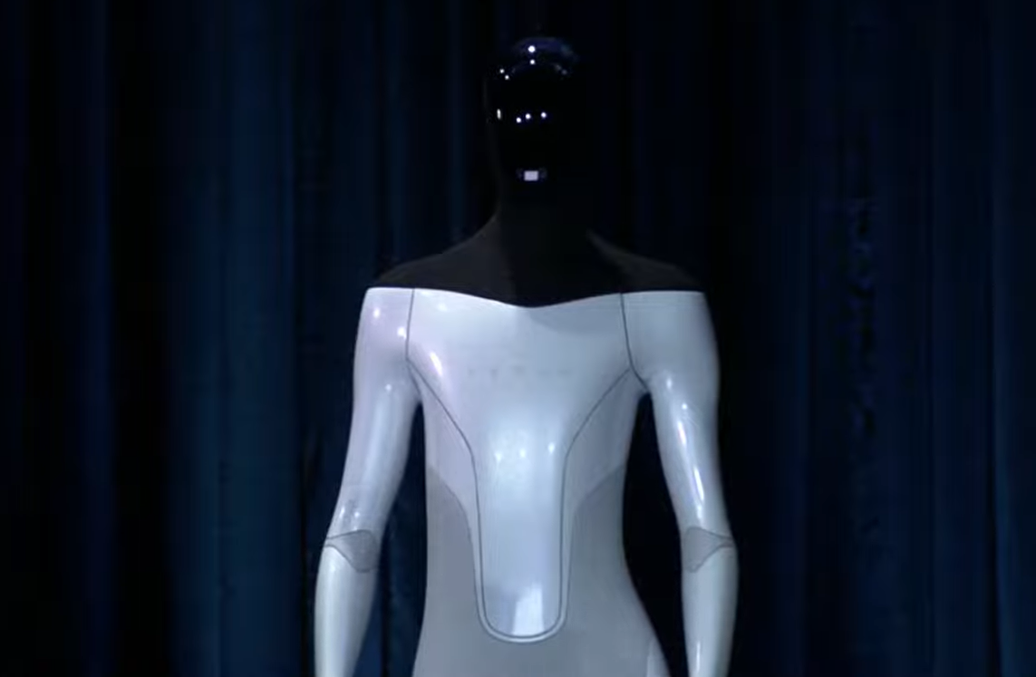 Elon Musk a anunțat că Tesla va construi un robot umanoid. Ce îi îngrijorează pe oameni