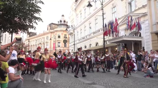 A început Festivalul Internațional de Teatru din Sibiu. Străzile orașului au fost animate de muzică și dans
