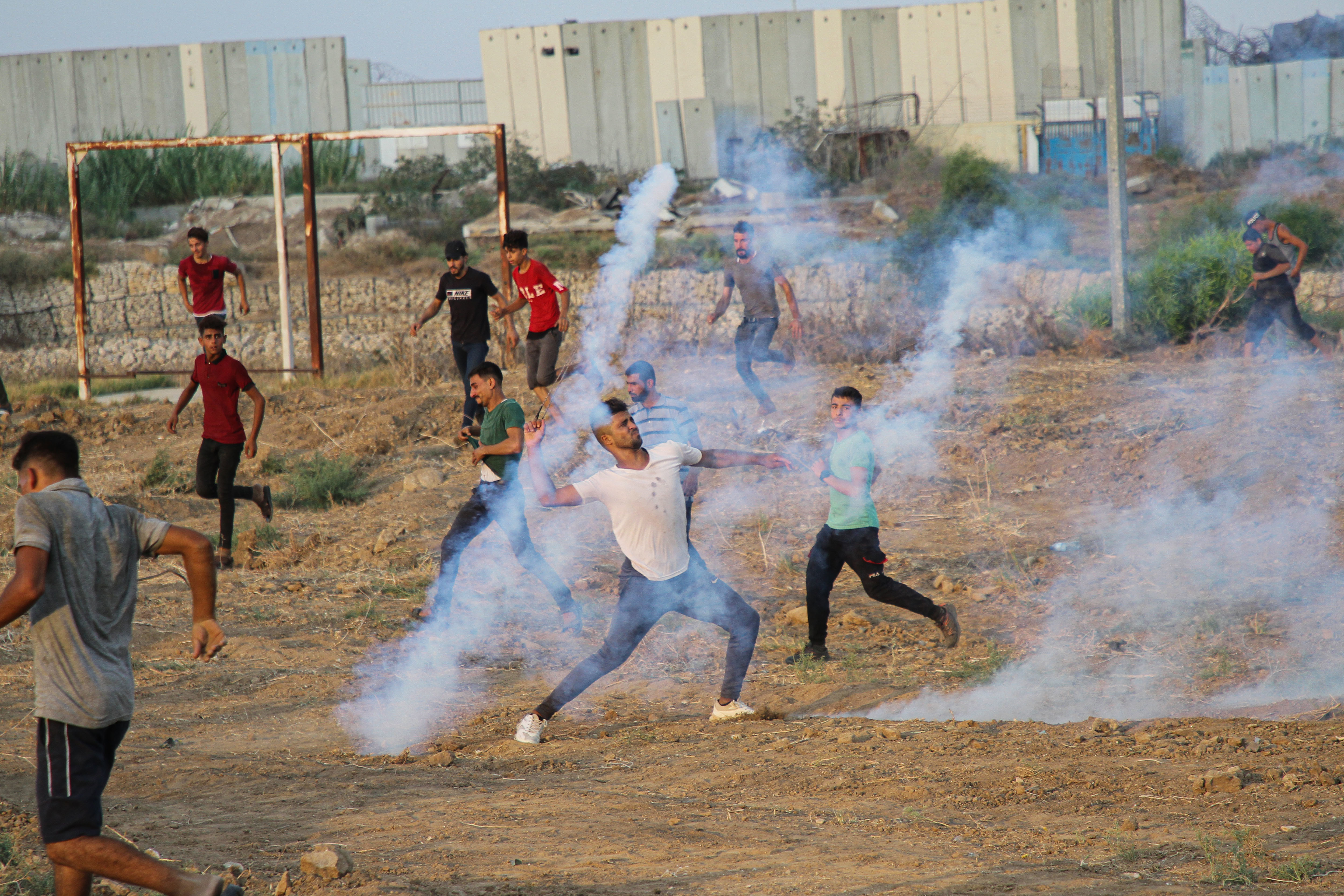Israelul a atacat Fâșia Gaza cu avioane. Un băiat de 13 ani a fost împușcat în cap