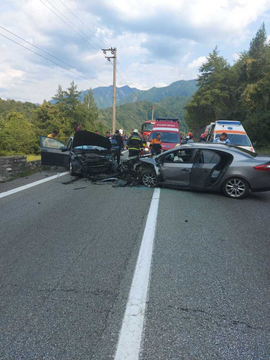 VIDEO. Accident cu șapte răniți, în Vâlcea. Un copil de trei ani, printre victime