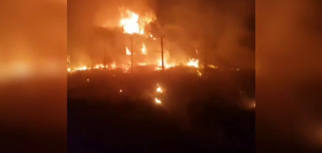 Incendiu puternic în județul Olt. Trei gospodării au fost mistuite de flăcări
