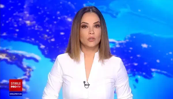 Doi oameni au murit dupa ce mașina lor a fost lovită de tren. Și locomotiva a luat foc