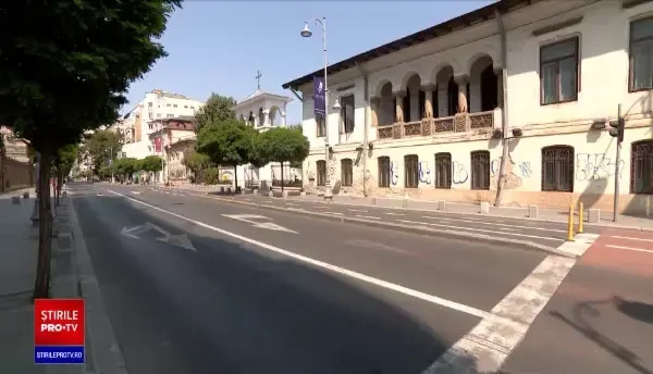 Starea de alertă din Sectorul 1 s-a încheiat. Două firme strâng acum gunoiul, Clotilde Armand face amenințări