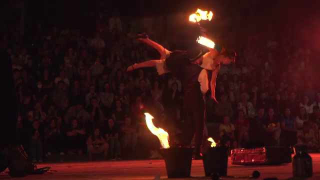 Festivalul Internațional de Teatru de la Sibiu continuă. Orașul pare gazda unui imens carnaval