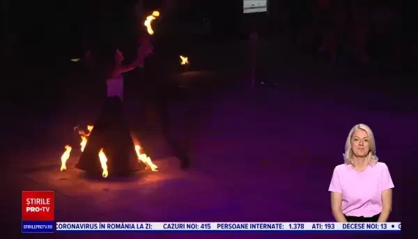 Festivalul Internațional de Teatru de la Sibiu continuă. Orașul pare gazda unui imens carnaval