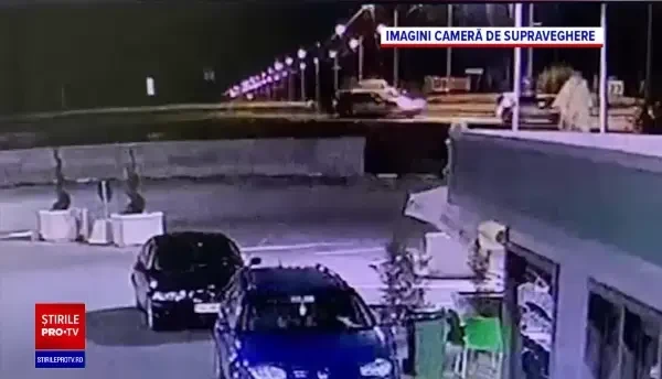 Un bărbat a murit în timp ce fugea de poliție. Era urmărit pentru că amenințase cu un pistol, care era, de fapt, o brichetă