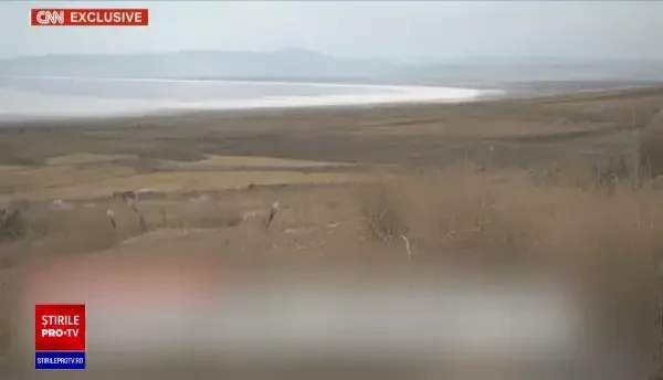 Cel mai mare lac cu apă sărată din Orientul Mijlociu, transformat într-un pustiu arid de nisip și sare