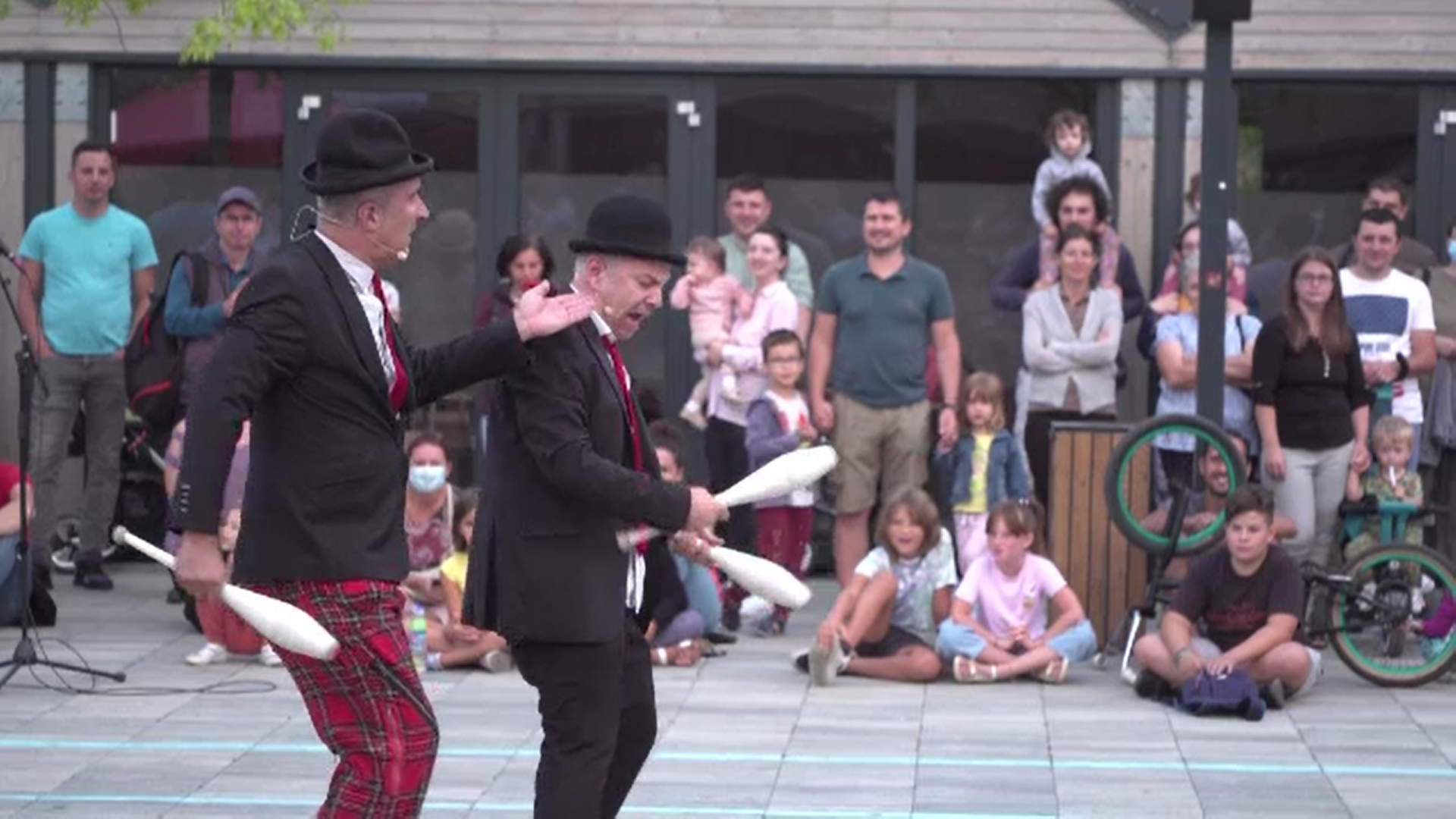 Surprizele continuă la FITS. În agendă sunt încă zeci de reprezentații care așteaptă să fie descoperite