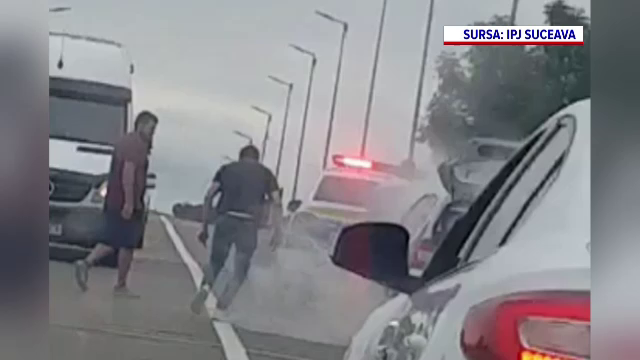Un polițist din Suceava a devenit erou după ce a salvat viața unui șofer. Mașina acestuia a luat foc în trafic