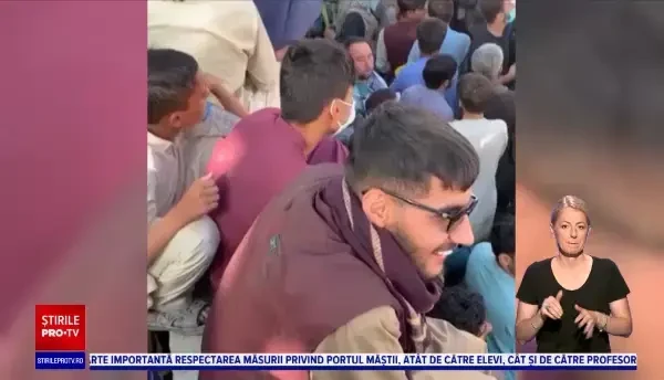 Exodul de pe aeroportul din Kabul, departe de a lua sfârșit. 10.000 de afgani speră să scape definitiv de talibani