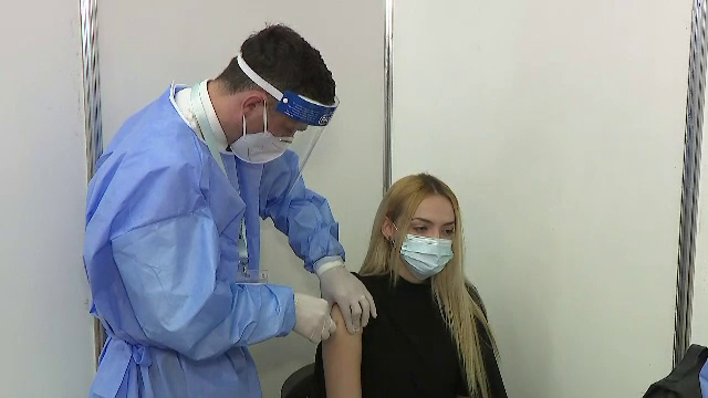 STUDIU. La şase luni de la rapel eficienţa vaccinurilor anti-COVID este în continuare ridicată