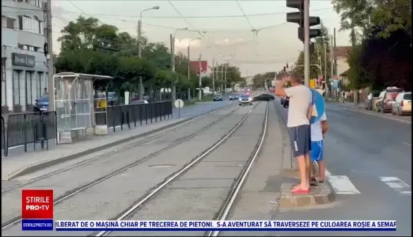 Un bărbat a fost spulberat de o mașină chiar pe trecerea de pietoni, în Timișoara: ”Mi-a sărit în față”