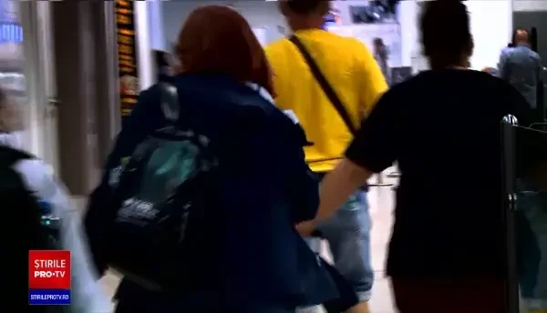 Furie și nervi pe Otopeni: ”În viața vecilor nu mai calc în acest aeroport de 2 lei”