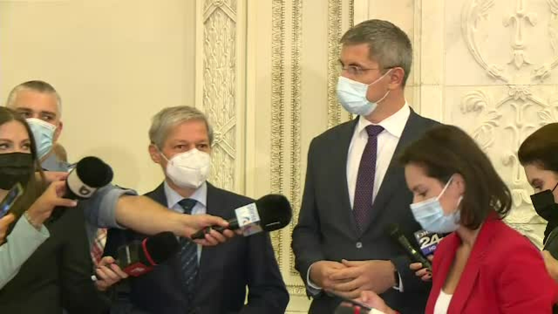 Coaliţia se confruntă cu cea mai mare criză guvernamentală. Barna: „Toate opţiunile sunt pe masă”