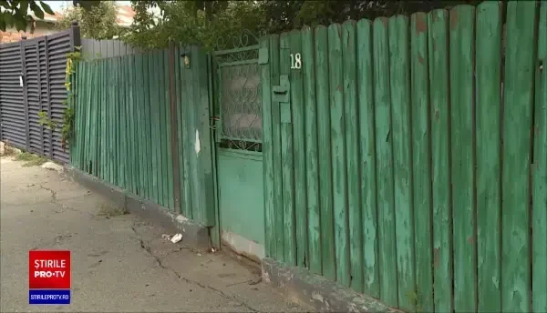 Detalii incredibile despre bărbatul găsit mort în Capitală. A fost ucis de prietenul pe care îl primise în chirie