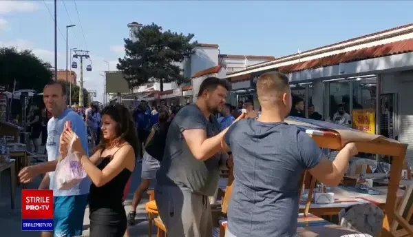 Incendiu puternic în Mamaia. Două terase au luat foc