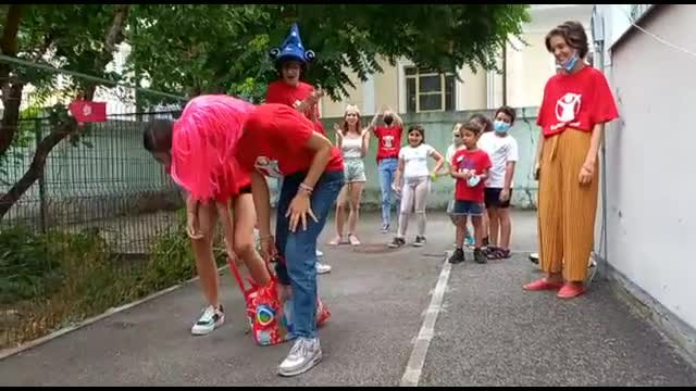 Elevii care au rămas în urmă cu lecţiile în timpul şcolii online beneficiază de ajutor în programul "Școala după școală"