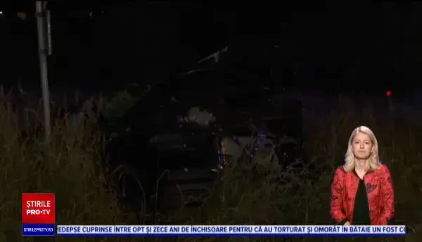 Două mașini s-au făcut bucăți. Un șofer care tocmai ajungea acasă a murit în accident, în județul Cluj