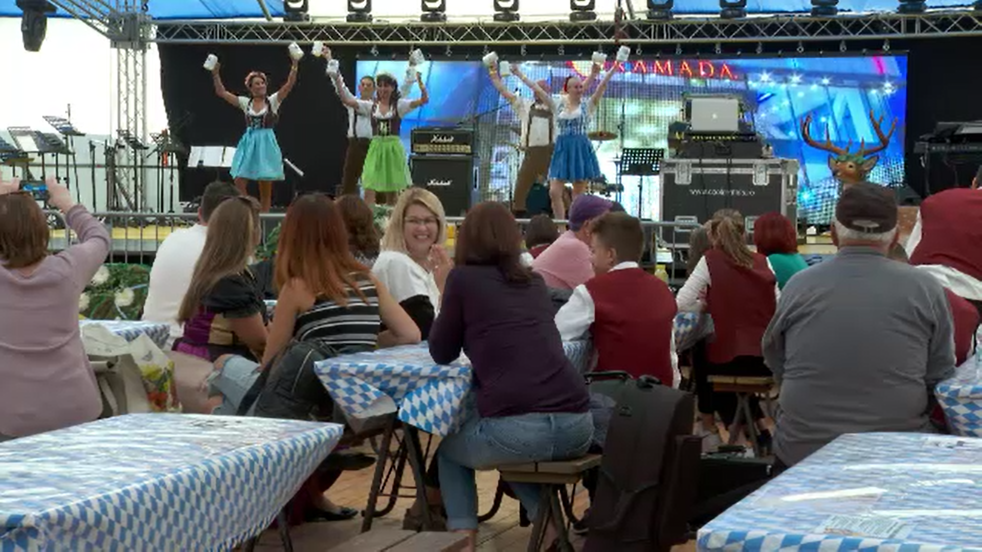 A început Oktoberfest, ediţia cu numărul 12. Festivalul va fi organizat cu un număr mai mic de participanţi