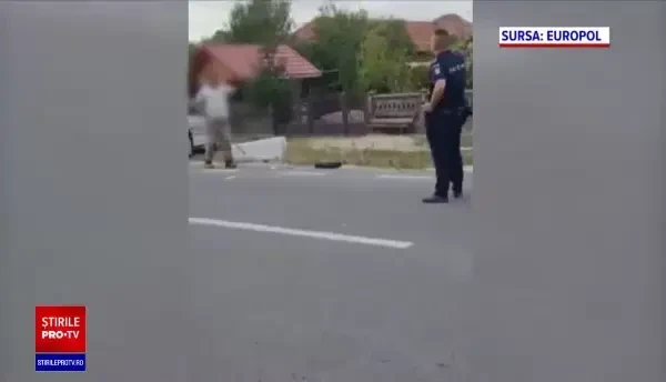 Scene desprinse, parcă, dintr-un film de comedie, la Gorj. Un bărbat de 52 de ani s-a luat la bătaie cu polițiștii