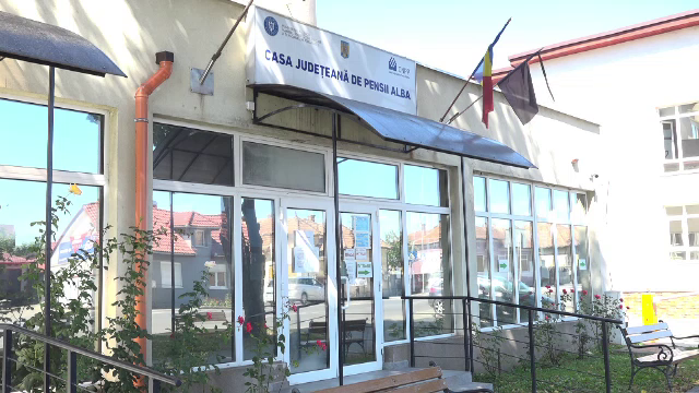 Concurență mare în toată țara pentru un post la Casele Județene de Pensii. Sunt și 10 candidați pe loc