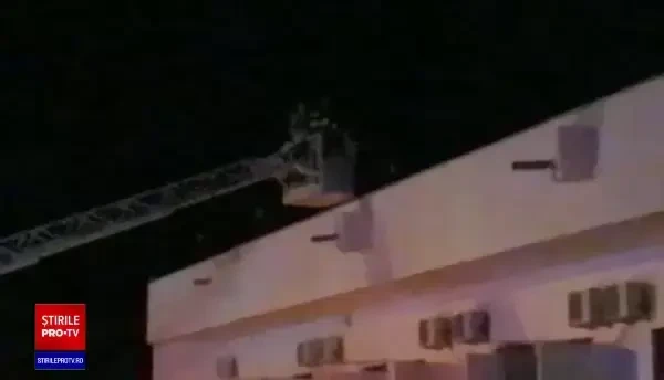 Incendiu puternic la un hotel din Eforie Sud